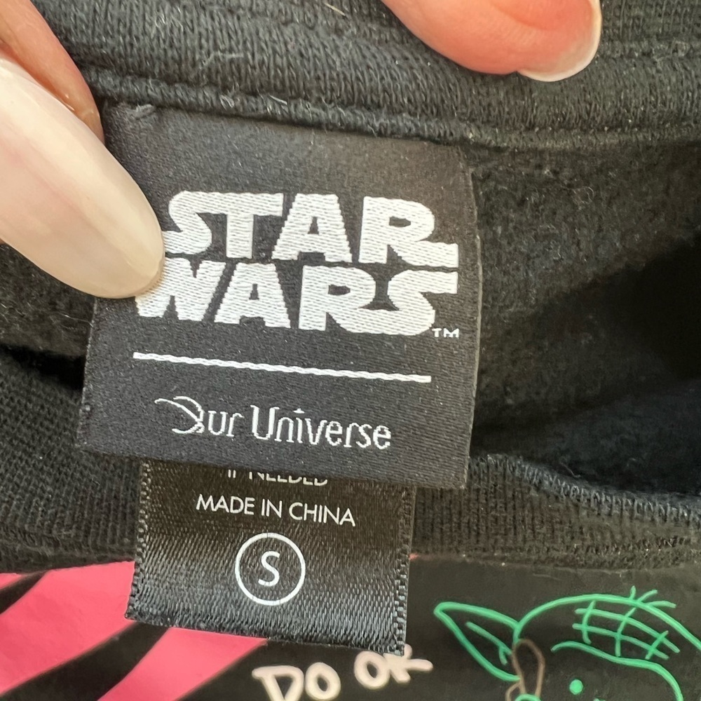 Kids Starwars Graphic Sweatshirt With Fleece Lining In Size Small Organic Cotton - Picture 5 of 6